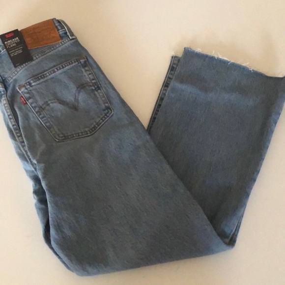 Levi's Denim - Levi’s Ribcage Cropped Flare Jean